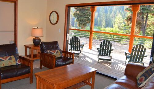 Suite with Lake View