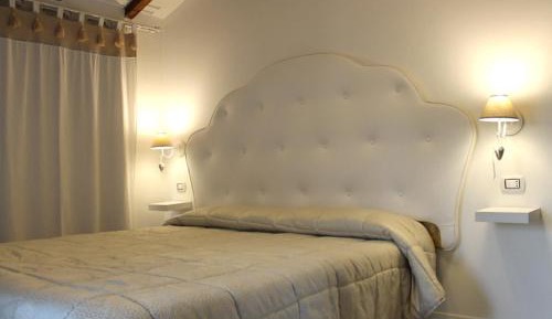 Double or Twin Room with Bathroom