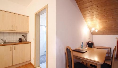 Apartment with Balcony for Single Use
