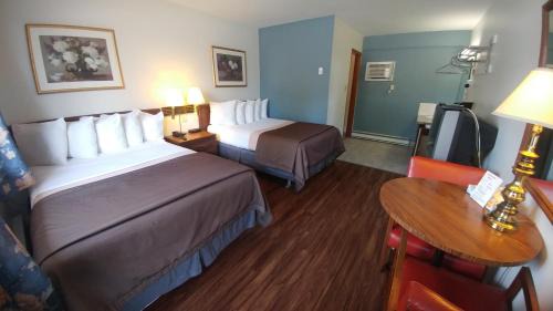 Queen Room with Two Queen Beds