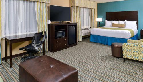 King Suite with Sofa Bed - Non-Smoking