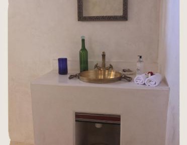 Deluxe Queen Suite