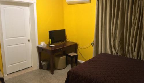Queen Room - Disability Access