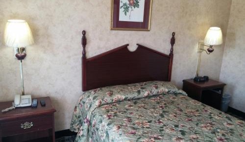 King Room - Non-Smoking