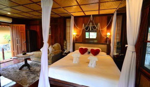 King Room with Pool View