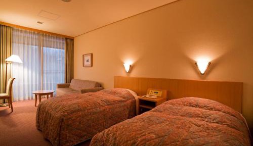 Standard Twin Room with Mountain View - Non-Smoking