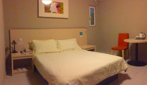 Business Double Room B without Window