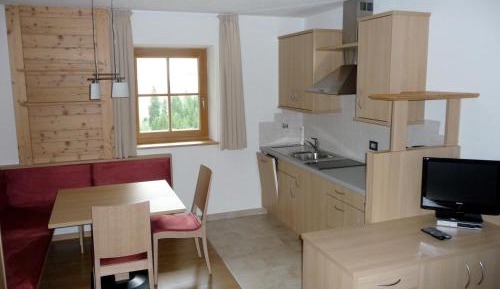 Apartment with Mountain View