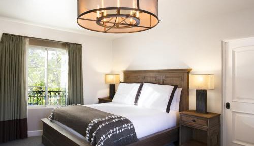 Premium King Room