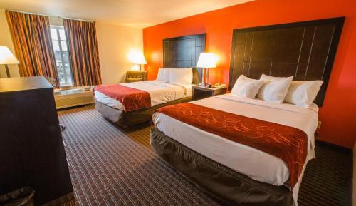 Queen Room with Two Queen Beds - Non-Smoking