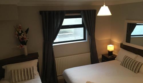 Double or Twin Room with Private Bathroom