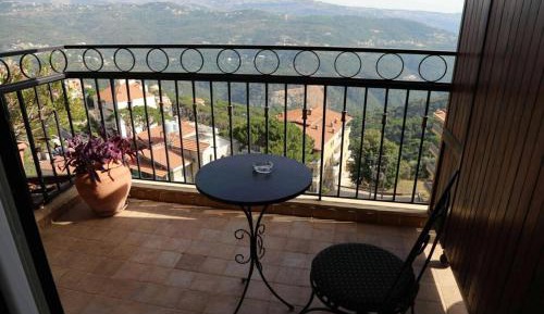 Family Room with Mountain View