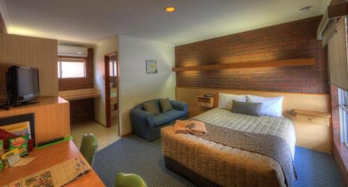 Deluxe Family Suite