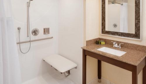 Queen Room - Disability Access