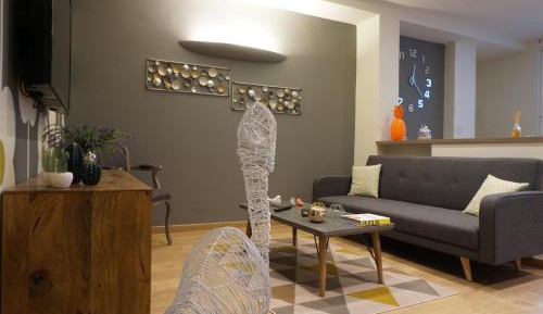 Deluxe Apartment