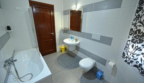 Basic Triple Room Private External Bathroom