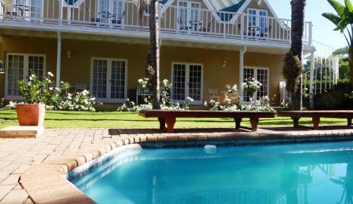 Pool Area Queen And Single Bed Room