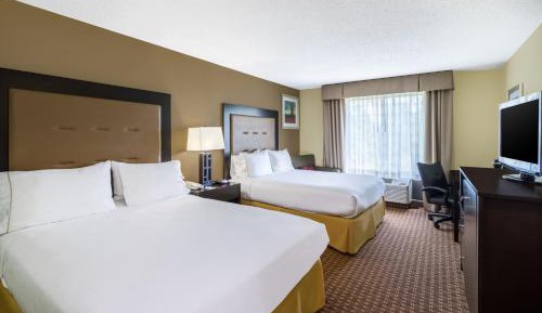 Standard Room with Two Queen Beds