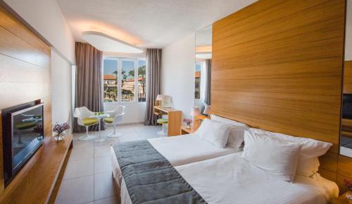 Superior Double or Twin Room with Pool View (No Balcony)