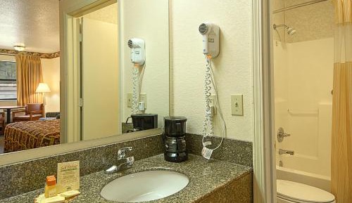 Double Room with Two Double Beds - Non-Smoking