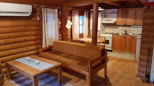 Chalet - Aurinkopirtti 10
