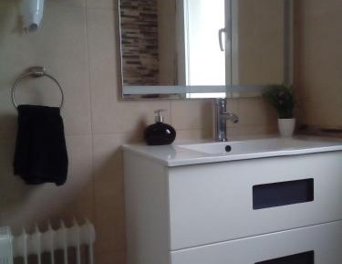 Twin Room with Private Bathroom