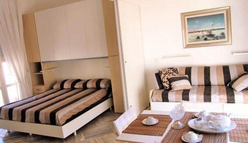 Quadruple Room with Private Bathroom