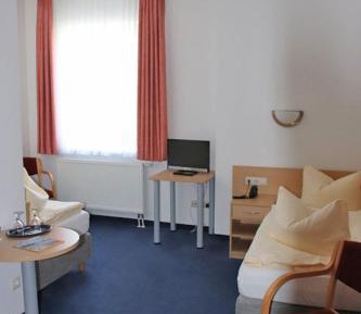 Standard Twin Room with City View