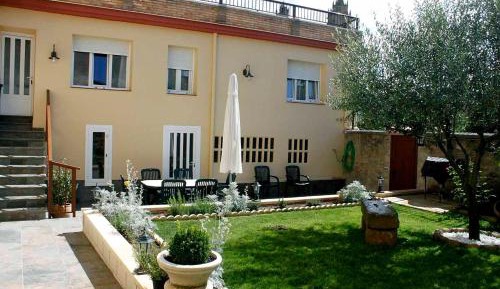Three-Bedroom Apartment (6 Adults)