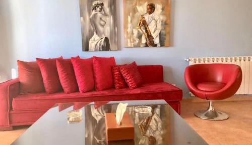 Deluxe Apartment