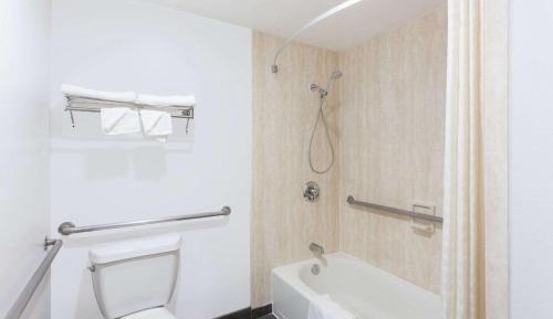 King Room - with Mobility/Hearing Impaired Access - Non-Smoking