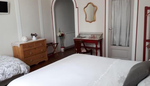 Triple Room with Bathroom