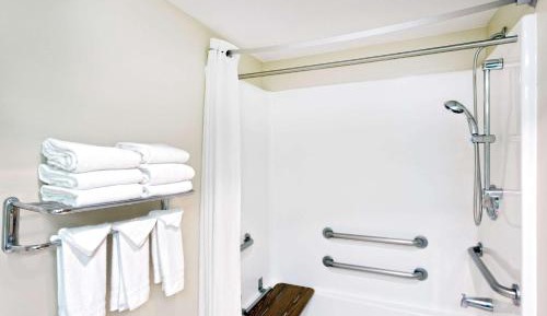 Queen Room with Two Queen Beds - Mobility Access/Non-Smoking