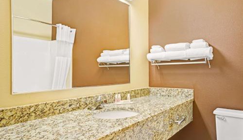 Studio Suite with Two Queen Beds - Non-Smoking