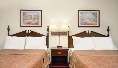 Deluxe Double Room with Two Double Beds - Non-Smoking