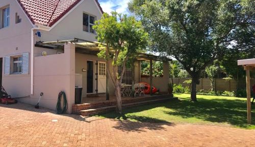 Three-Bedroom Townhouse