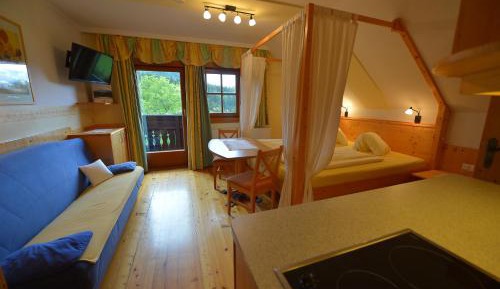 Studio (2 Adults)