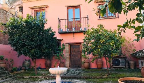Four-Bedroom House in Homestay