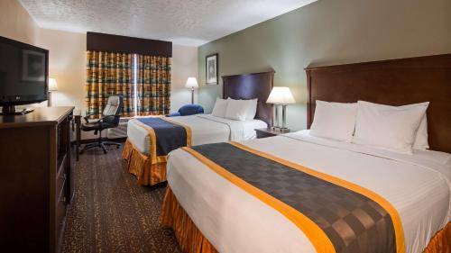 Queen Room with Two Queen Beds - Non-Smoking