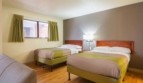 Quadruple Room - Non-Smoking