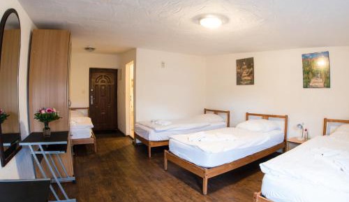 Triple Room with Private Bathroom