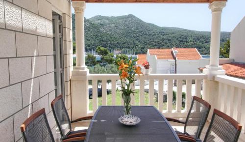 Double Room (2 Adults)