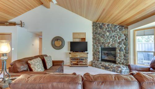 Four bedroom holiday home 