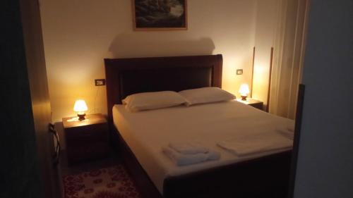 Double Room (1 Adult + 1 Child)