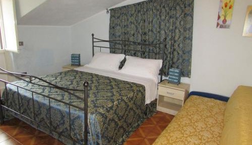 Triple Room with Private Bathroom
