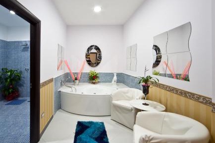 Suite with Spa Bath