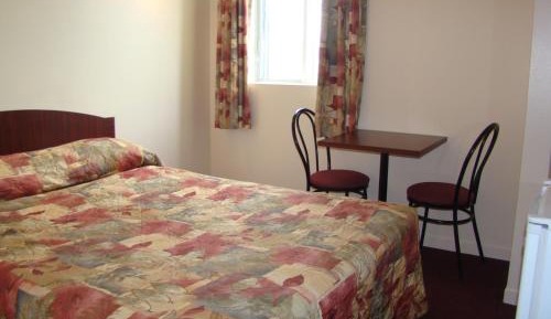 Standard Queen Room