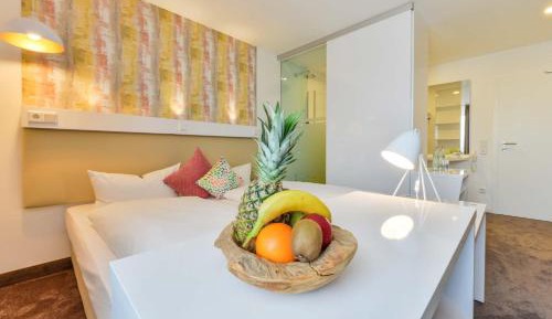 Standard Double Room (street view)