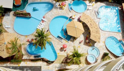 Apartment with Pool View 