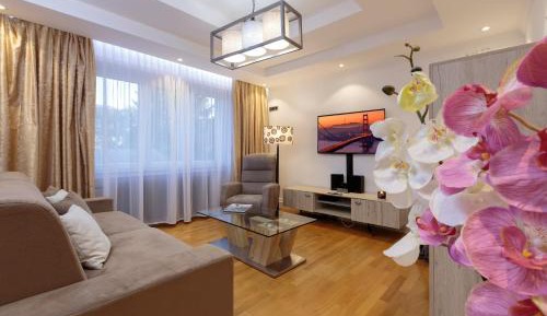 Two-Bedroom Apartment with Spa Bath